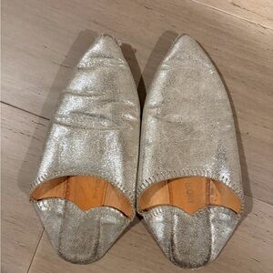 Moroccan Babouche silver leather   size 8-9